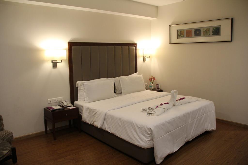 Hotel Minerva Grand Tirupati Room photo