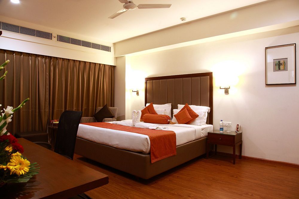Hotel Minerva Grand Tirupati Exterior photo